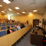 23.6.2016 Kielce. Rektor uczelni w brazylijskiej Vitorii odwiedził Politechnikę Świętokrzyską. Wykład który poprowadzili studenci z Brazylii. / Wojciech Habdas / Radio Kielce