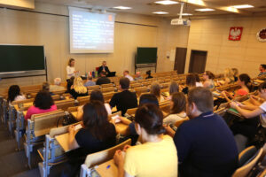 23.6.2016 Kielce. Rektor uczelni w brazylijskiej Vitorii odwiedził Politechnikę Świętokrzyską. Wykład który poprowadzili studenci z Brazylii. / Wojciech Habdas / Radio Kielce