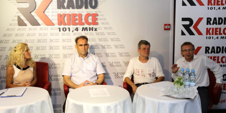 23.6.2016 Kielce. Prezentacja ramówki wakacyjnej Radia Kielce. Konferencja prasowa. / Wojciech Habdas / Radio Kielce