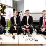 28.6.2016 Kielce. Kielecki Park Technologiczny przygotował projekt pn. Workshop Fashion Design, którego mentorami zostali Marcin Paprocki i Mariusz Brzozowski, projektanci z najbardziej znanego w Polsce modowego duetu. / Wojciech Habdas / Radio Kielce