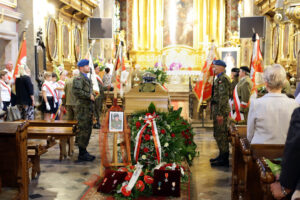 30.6.2016 Kielce. Uroczystości pogrzebowe Kapitana Mariana Pypecia - jednego z ostatnich żołnierzy generała Antoniego Hedy "Szarego". / Wojciech Habdas / Radio Kielce