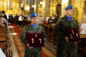 30.6.2016 Kielce. Uroczystości pogrzebowe Kapitana Mariana Pypecia - jednego z ostatnich żołnierzy generała Antoniego Hedy "Szarego". / Wojciech Habdas / Radio Kielce