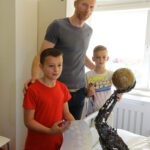 1.6.2016 Kielce. Piłkarze ręczni Vive Tauronu Kielce odwiedzili małych pacjentów szpitala zespolonego / Wojciech Habdas / Radio Kielce