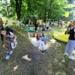 01.06.2016. W Parku Miejskim zamontowane zostały hamaki / Wojciech Habdas / Radio Kielce