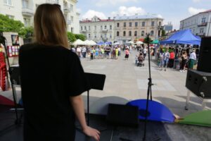 "Usłyszcie nas". Festyn na Placu Artystów (1 czerwca 2016 r.) / Wojciech Habdas / Radio Kielce