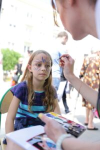 "Usłyszcie nas". Festyn na Placu Artystów (1 czerwca 2016 r.) / Wojciech Habdas / Radio Kielce