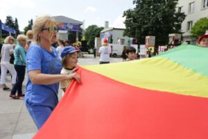 "Usłyszcie nas". Festyn na Placu Artystów (1 czerwca 2016 r.) / Wojciech Habdas / Radio Kielce