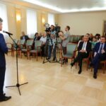 01.06.2016. Władze Kielc zostały wyróżnione Senackim Orłem, w uznaniu zasług w działalności na rzecz Polonii i Polaków / Wojciech Habdas / Radio Kielce