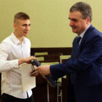 3.6.2016 Kielce. Prezydent Wojciech Lubawski podziękował młodym sportowcom. / Wojciech Habdas / Radio Kielce