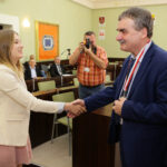 3.6.2016 Kielce. Prezydent Wojciech Lubawski podziękował młodym sportowcom. / Radio Kielce