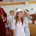 3.6.2016 Kielce. Czepkowanie studentek pielęgniarstwa i położnictwa / Wojciech Habdas / Radio Kielce