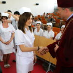 3.6.2016 Kielce. Czepkowanie studentek pielęgniarstwa i położnictwa / Wojciech Habdas / Radio Kielce