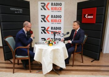 07.06.2016 Busko Zdrój. Bartłomiej Zapała i prezydent Andrzej Duda podczas wywiadu. / Wojciech Habdas / Radio Kielce