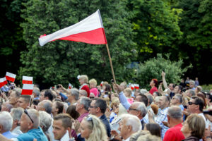 07.06.2016 Busko Zdrój. Prezydent RP Andrzej Duda spotkał się z mieszkańcami i kuracjuszami. / Wojciech Habdas / Radio Kielce