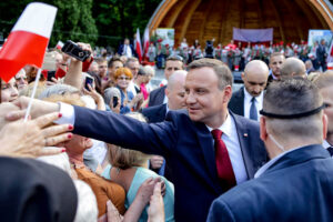 07.06.2016 Busko Zdrój. Prezydent RP Andrzej Duda spotkał się z mieszkańcami i kuracjuszami. / Wojciech Habdas / Radio Kielce