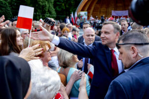 07.06.2016 Busko Zdrój. Prezydent RP Andrzej Duda spotkał się z mieszkańcami i kuracjuszami. / Wojciech Habdas / Radio Kielce