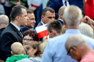 07.06.2016 Busko Zdrój. Prezydent RP Andrzej Duda spotkał się z mieszkańcami i kuracjuszami. / Wojciech Habdas / Radio Kielce