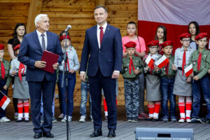 07.06.2016 Busko Zdrój. Prezydent RP Andrzej Duda spotkał się z mieszkańcami i kuracjuszami. / Wojciech Habdas / Radio Kielce