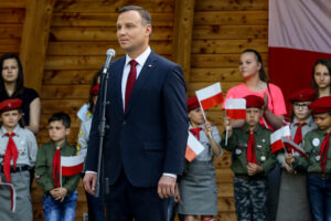 07.06.2016 Busko Zdrój. Prezydent RP Andrzej Duda spotkał się z mieszkańcami i kuracjuszami. / Wojciech Habdas / Radio Kielce