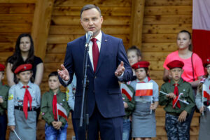 07.06.2016 Busko Zdrój. Prezydent RP Andrzej Duda spotkał się z mieszkańcami i kuracjuszami. / Wojciech Habdas / Radio Kielce