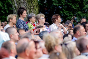 07.06.2016 Busko Zdrój. Prezydent RP Andrzej Duda spotkał się z mieszkańcami i kuracjuszami. / Wojciech Habdas / Radio Kielce