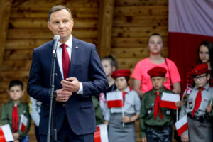 07.06.2016 Busko Zdrój. Prezydent RP Andrzej Duda spotkał się z mieszkańcami i kuracjuszami. / Wojciech Habdas / Radio Kielce