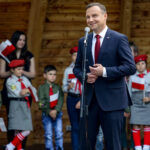 07.06.2016 Busko Zdrój. Prezydent RP Andrzej Duda spotkał się z mieszkańcami i kuracjuszami. / Wojciech Habdas / Radio Kielce