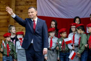 07.06.2016 Busko Zdrój. Prezydent RP Andrzej Duda spotkał się z mieszkańcami i kuracjuszami. / Wojciech Habdas / Radio Kielce