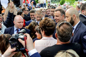 07.06.2016 Busko Zdrój. Prezydent RP Andrzej Duda spotkał się z mieszkańcami i kuracjuszami. / Wojciech Habdas / Radio Kielce