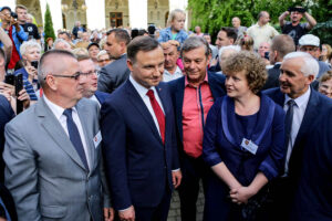 07.06.2016 Busko Zdrój. Prezydent RP Andrzej Duda spotkał się z mieszkańcami i kuracjuszami. / Wojciech Habdas / Radio Kielce