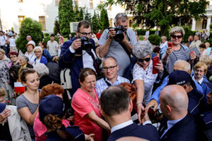 07.06.2016 Busko Zdrój. Prezydent RP Andrzej Duda spotkał się z mieszkańcami i kuracjuszami. / Wojciech Habdas / Radio Kielce