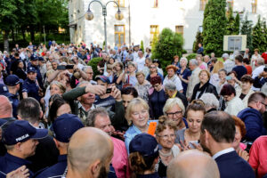 07.06.2016 Busko Zdrój. Prezydent RP Andrzej Duda spotkał się z mieszkańcami i kuracjuszami. / Wojciech Habdas / Radio Kielce