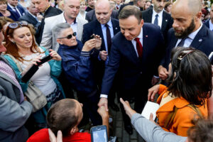 07.06.2016 Busko Zdrój. Prezydent RP Andrzej Duda spotkał się z mieszkańcami i kuracjuszami. / Wojciech Habdas / Radio Kielce