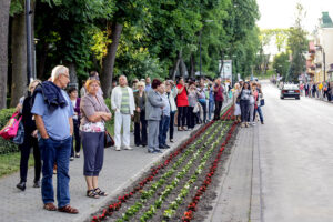 07.06.2016 Busko Zdrój. Prezydent RP Andrzej Duda spotkał się z mieszkańcami i kuracjuszami. / Wojciech Habdas / Radio Kielce