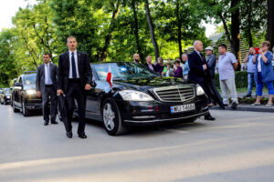 07.06.2016 Busko Zdrój. Prezydent RP Andrzej Duda spotkał się z mieszkańcami i kuracjuszami. / Wojciech Habdas / Radio Kielce