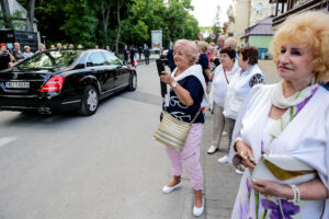 07.06.2016 Busko Zdrój. Prezydent RP Andrzej Duda spotkał się z mieszkańcami i kuracjuszami. / Wojciech Habdas / Radio Kielce