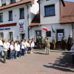 10.6.2016 Kielce. Zapalenie Zniczy Pamięci pod tablicą pamiątkową na terenie Pierwszych Koszar 2 PAL Legionów przy ul. Wrzosowej / Wojciech Habdas / Radio Kielce