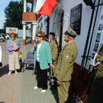 10.6.2016 Kielce. Zapalenie Zniczy Pamięci pod tablicą pamiątkową na terenie Pierwszych Koszar 2 PAL Legionów przy ul. Wrzosowej / Wojciech Habdas / Radio Kielce