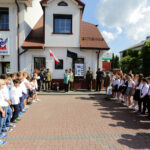 10.6.2016 Kielce. Zapalenie Zniczy Pamięci pod tablicą pamiątkową na terenie Pierwszych Koszar 2 PAL Legionów przy ul. Wrzosowej / Wojciech Habdas / Radio Kielce