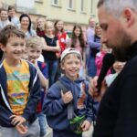 11.06.2016. Happening pod hasłem "Kostka biega po kostce do Kostki” w Zespole Szkół Katolickich Diecezji Kieleckiej / Wojciech Habdas / Radio Kielce