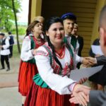 11.06.2016. Finałowy koncert 40. Buskich Spotkań z Folklorem w parku miejskim w Kielcach / Wojciech Habdas / Radio Kielce