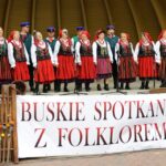 11.06.2016. Finałowy koncert 40. Buskich Spotkań z Folklorem w parku miejskim w Kielcach / Wojciech Habdas / Radio Kielce