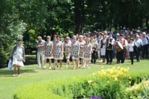 12.06.2016 Jawor u źródeł kultury. Konkurs Radia Kielce w Tokarni / Radio Kielce