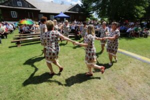 12.06.2016 Jawor u źródeł kultury. Konkurs Radia Kielce w Tokarni / Radio Kielce