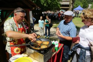 12.06.2016 Jawor u źródeł kultury. Konkurs Radia Kielce w Tokarni / Radio Kielce