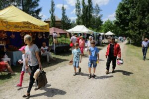 12.06.2016 Jawor u źródeł kultury. Konkurs Radia Kielce w Tokarni / Radio Kielce