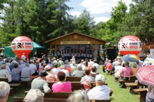 12.06.2016 Jawor u źródeł kultury. Konkurs Radia Kielce w Tokarni / Radio Kielce