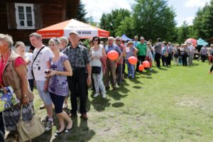 12.06.2016 Jawor u źródeł kultury. Konkurs Radia Kielce w Tokarni / Radio Kielce