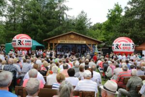 12.06.2016 Jawor u źródeł kultury. Konkurs Radia Kielce w Tokarni / Wojciech Habdas / Radio Kielce