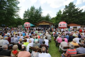 12.06.2016 Jawor u źródeł kultury. Konkurs Radia Kielce w Tokarni / Wojciech Habdas / Radio Kielce